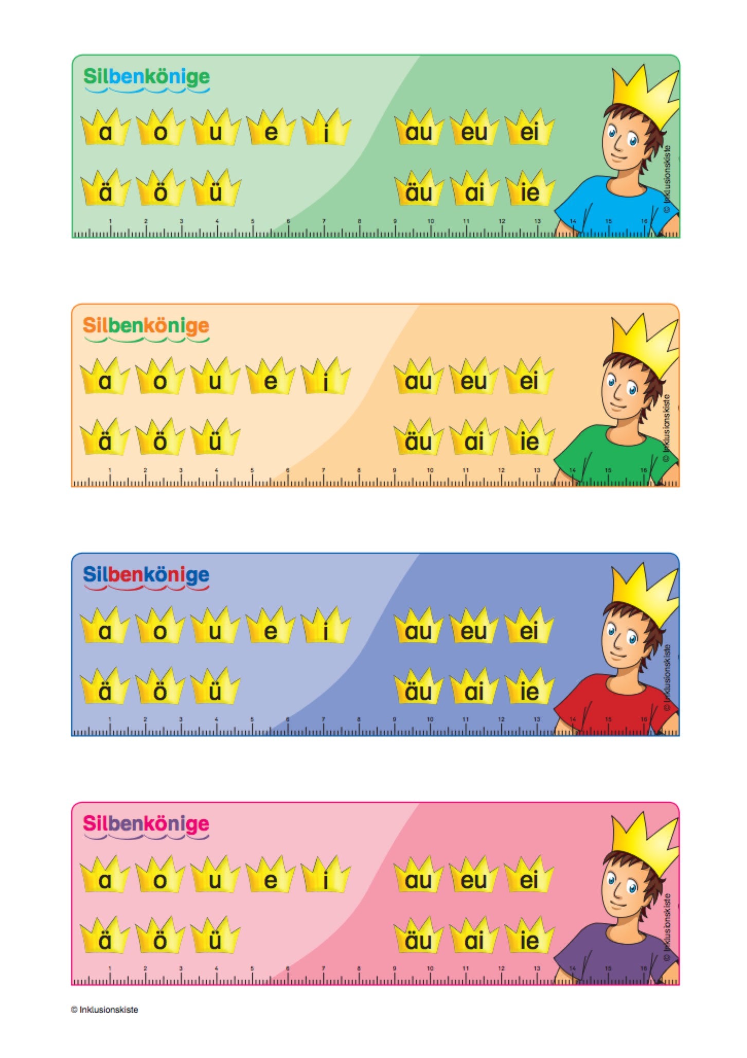 Die Silbenkönige-Merkhilfe zeigt wichtige Vokale und Doppellaute wie a, o, u, au, ei, ie mit kleinen Kronen darüber. Sie ist als buntes Lineal gestaltet und auf einem Blatt Papier abgebildet. Die vier Varianten in unterschiedlichen Farben eignen sich gut für den Einsatz im Grundschulunterricht. Eine Kinderfigur mit Krone macht das Lineal kindgerecht und motivierend.